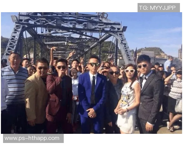 在迪拜商场偶遇巴尔德吾米提江与U22全员共游哈利法塔的奇妙之旅